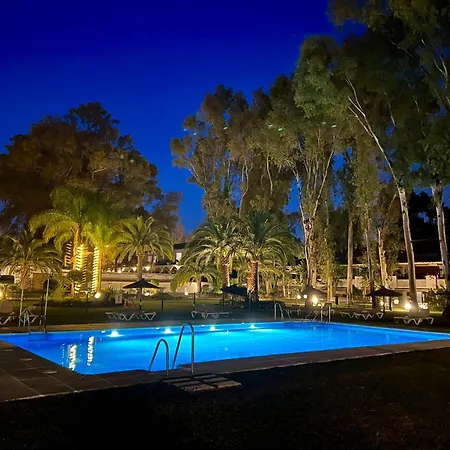 Katja Con Piscina ماربيا